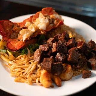 HIBACHI DINNER STEAK & LOBSTER